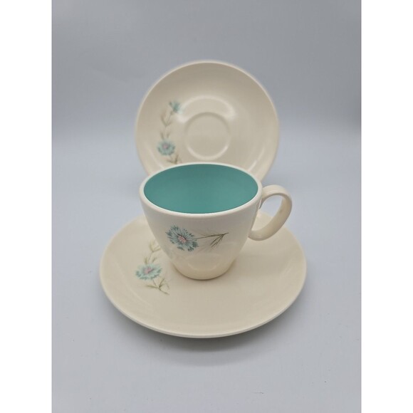 Taylor Smith  BOUTONNIERE Aqua Blue Floral  Coffee Cup & 2 Saucers NICE - Picture 1 of 8